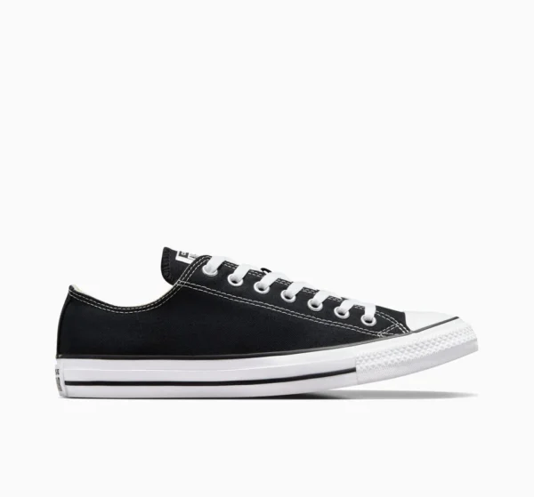 Black Low top Chuck Taylor All Star